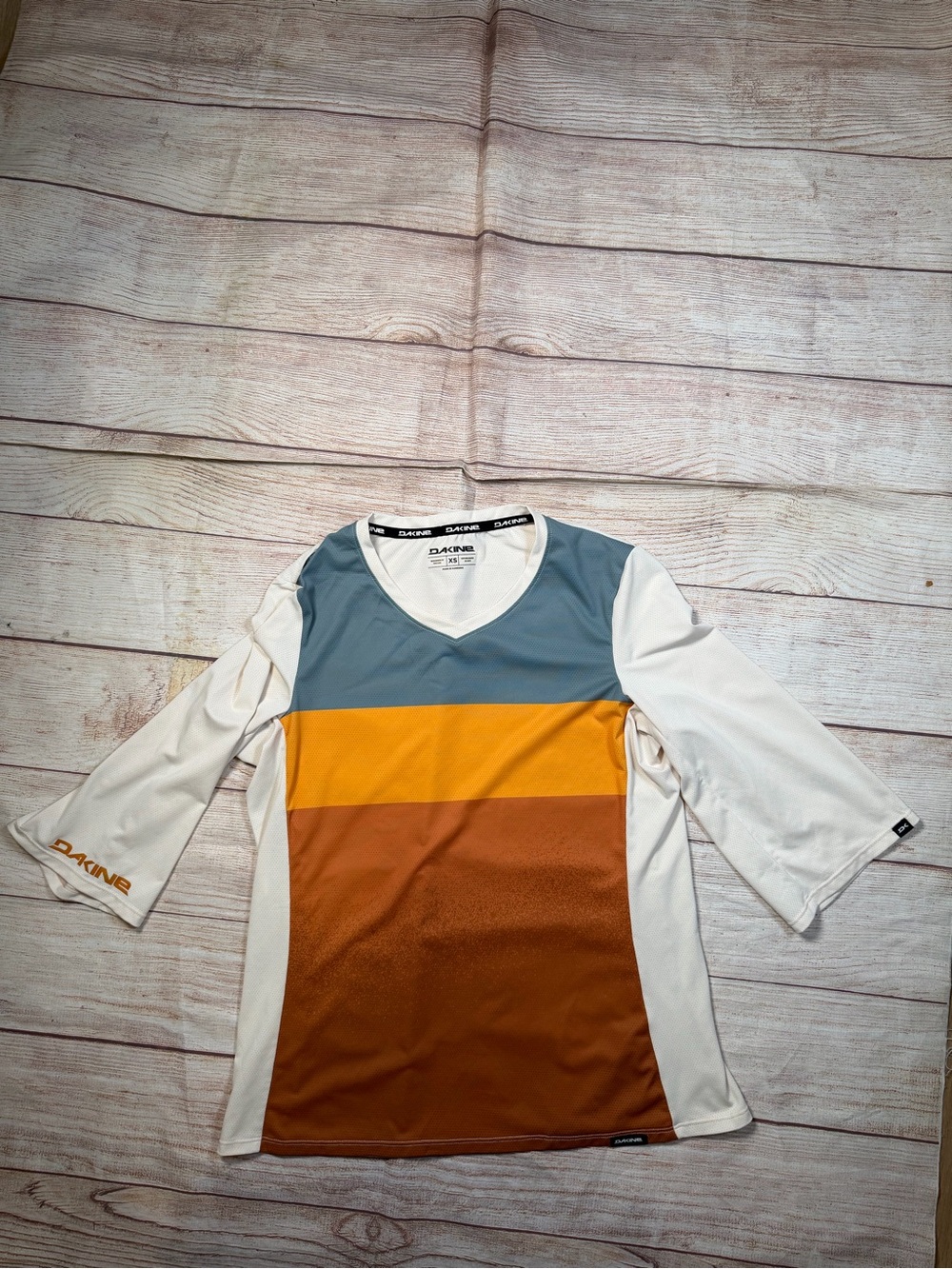 Dakine Colorblock‎ V-Neck Jersey in Blue, Gold & Brown Gorpcore Granola
